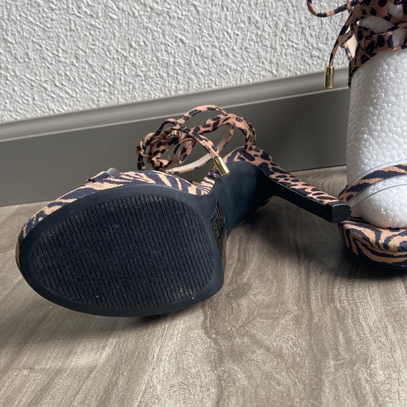 Lace Up Animal Print Heels NWOT - Picture 3 of 4